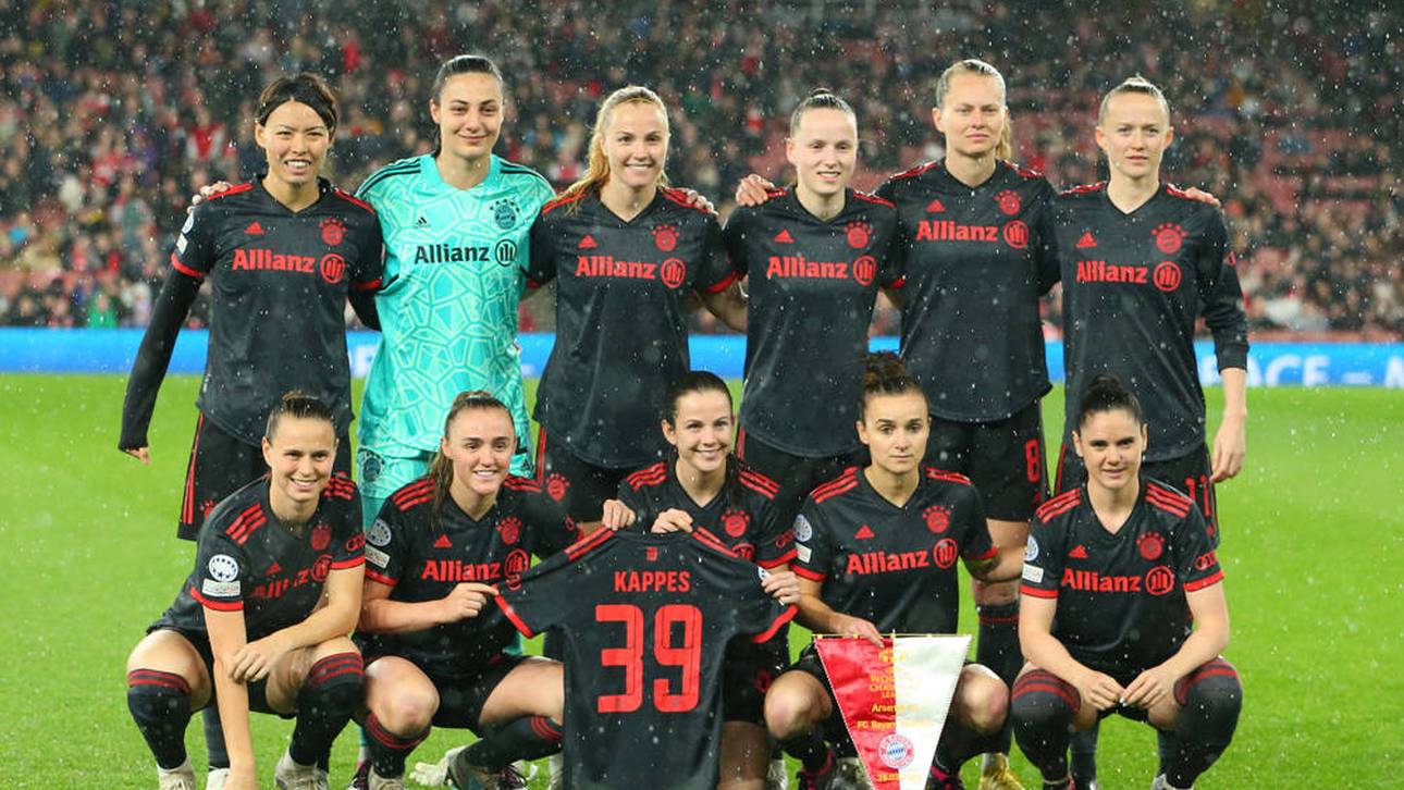 Bayern-Frauen mit rührender Geste