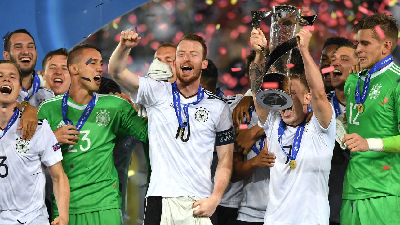 Elf der EM: DFB-Profis dominieren