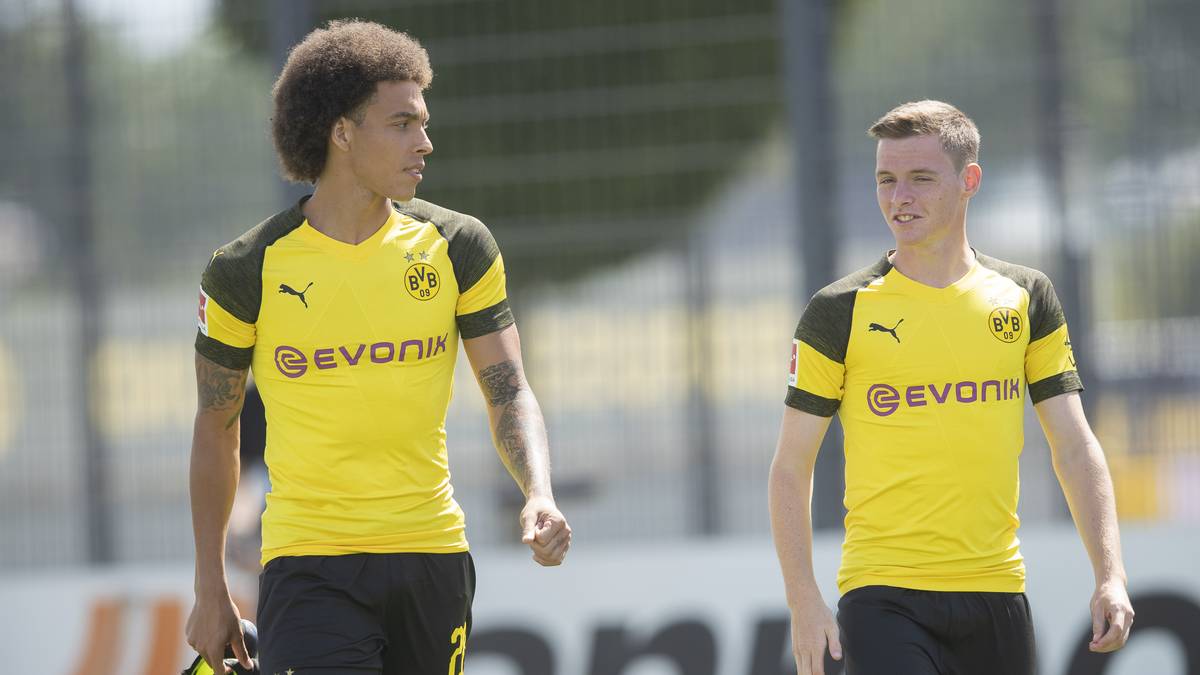 Der im Winter 2018 vom FC Barcelona gekommene SERGIO GÓMEZ (r.) war zuletzt mit Spaniens U19 bei der EM im Einsatz und kommt aktuell noch nicht für die erste Elf infrage