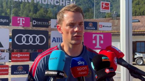Im Trainingslager am Tegernsee spricht Manuel Neuer über die Neuzugänge Ismael Saibari und Nathaniel Brown. Der Bayern-Kapitän ist überzeugt, dass beide dem Team zusätzliche Qualität und neue Energie geben werden.
