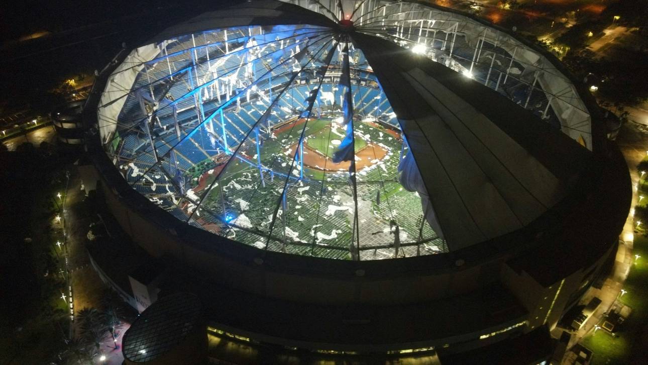 Hurrikan verwüstet Stadion