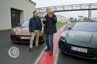 Das nächste Weltwunder? Walter Röhrl und Tim Schrick testen Porsches Wunderwerk "Active Ride" auf Herz und Nieren. Daneben muss der Cayenne GTS als möglicher letzter Verbrenner in den Härtetest auf der gefährlichsten Rennstrecke der Welt. 