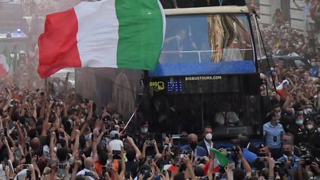 Zehntausende Fans feierten die EM-Helden in Rom
