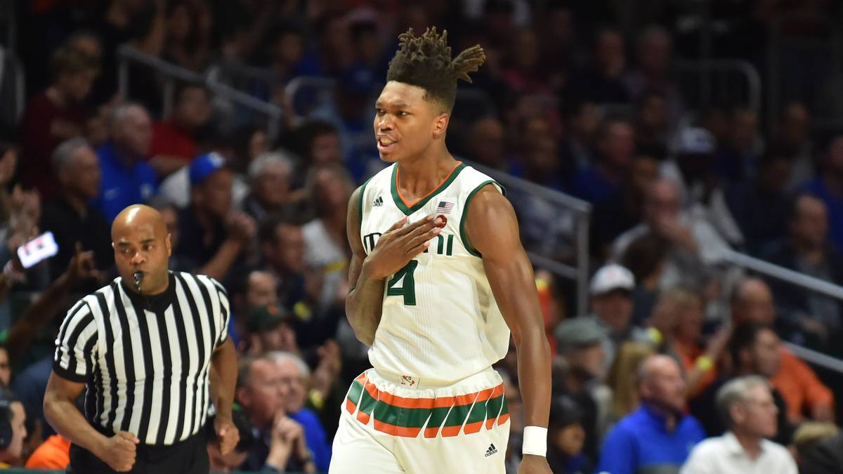 PLATZ 10: LONNIE WALKER IV (University of Miami): Der Shooting Guard mit der Turmfrisur führte seine High School zum ersten Titel seit 117 Jahren. Vor allem durch seine Spannweite und seine Physis winkt Walker eine große Zukunft. Für Miami spielt der Allrounder auch in der Defense eine starke Saison