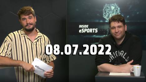 Einmal mehr begrüßt euch die eSports-Crew von SPORT1 zur neusten Ausgabe "Inside eSports". Dieses Mal mit geballter FIFA-Power aus der Feder von Marc & Niklas, mit allem, was ihr zur Einzel- und Club-Weltmeisterschaft wissen müsst plus dem Wettstreit der Nationalteams. Auch FIFA-19-Weltmeister-Coach Matthias "Stylo" Hietsch gibt sich im Interview die Ehre und plaudert ein wenig aus dem Nähkästchen. Dem aber noch nicht genug, so hat sich Kollege Rob seine persönlichen Highlights der LoL Prime League Hinrunde herausgesucht und die IEM Cologne ein wenig unter die Lupe genommen, während Flo wohl den besten Newsflash aller Zeiten ablieferte. Also, nicht lang schnacken, direkt reinklicken!