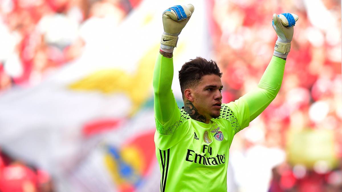 Mit EDERSON hat sich Manchester City auch einen neuen Torwart gesichert. Der 23-Jährige kommt für 40 Millionen Euro von Benfica Lissabon und soll das Torwartproblem bei den Citizens endlich lösen
