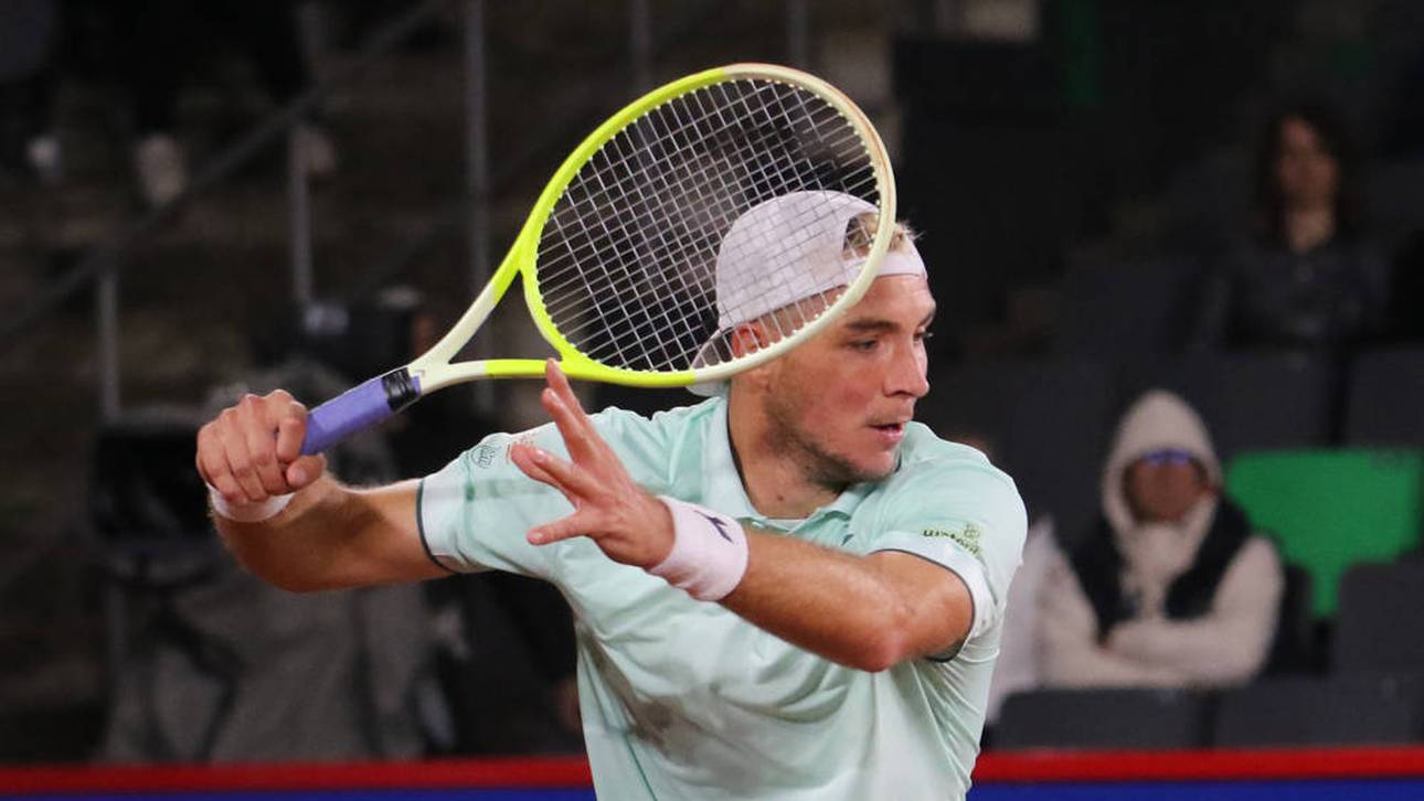 Jan-Lennard Struff siegte im Erstrundenmatch in Paris