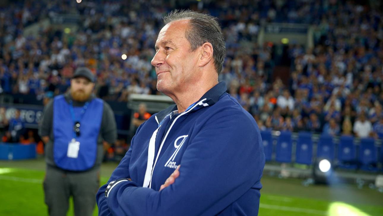 Trainerduo bis Saisonende bei S04