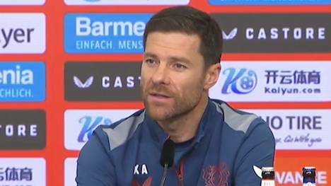 Xabi Alonso ist von dem Vorwurf der Steuerhinterziehung in letzter Instanz freigesprochen worden. Der Leverkusen-Trainer war sichtlich erleichtert und emotional, da sogar eine Haftstrafe im Raum stand.