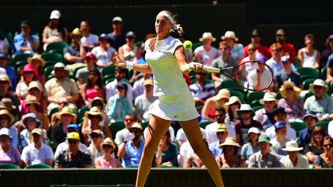 Petra Kvitova besiegt zum Auftakt die Niederländerin Kiki Bertens-Day Two: The Championships - Wimbledon 2015