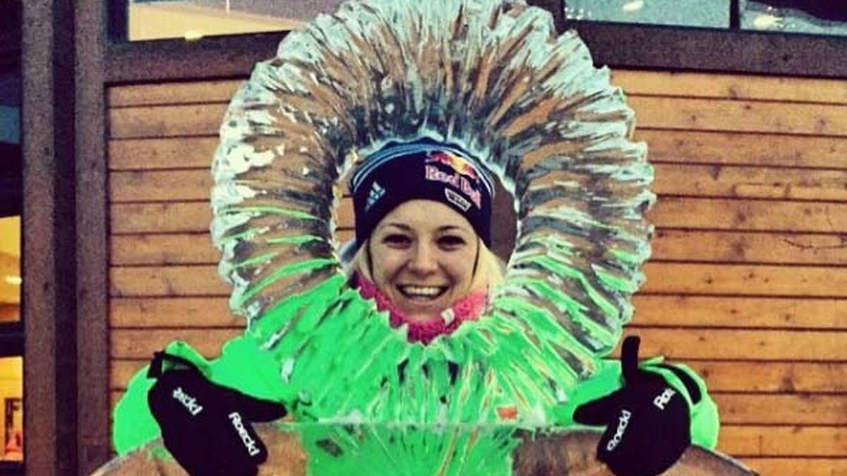 Sogar als Eis-Prinzessin macht die Biathletin eine gute Figur