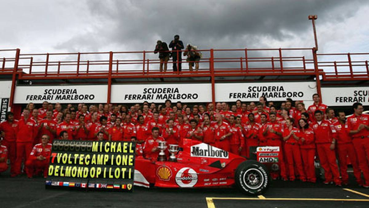 2004 fuhr der Deutsche zu seinem siebten und letzten WM-Titel - natürlich im Ferrari
                  
                  