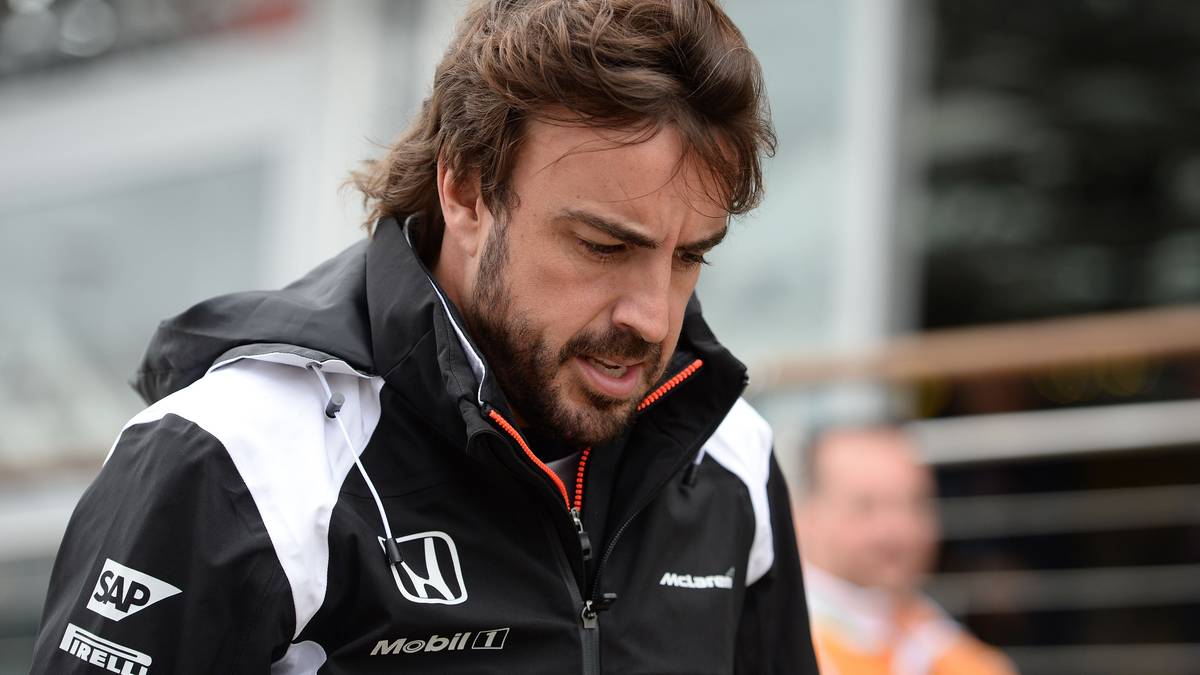 FERNANDO ALONSO: Ob der Spanier sich auch mit einem Einjahresvertrag abspeisen lassen würde? Alonsos fahrerische Klasse ist unbestritten und er würde sicher lieber für Mercedes als für das aktuelle Mittelfeld-Team McLaren fahren