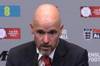 Manchester United verspielte sowohl im Spiel als auch im Elfmeterschießen des Community Shields die Führung gegen Manchester City. Trainer Erik ten Hag versuchte trotz der Niederlage positiv zu bleiben.