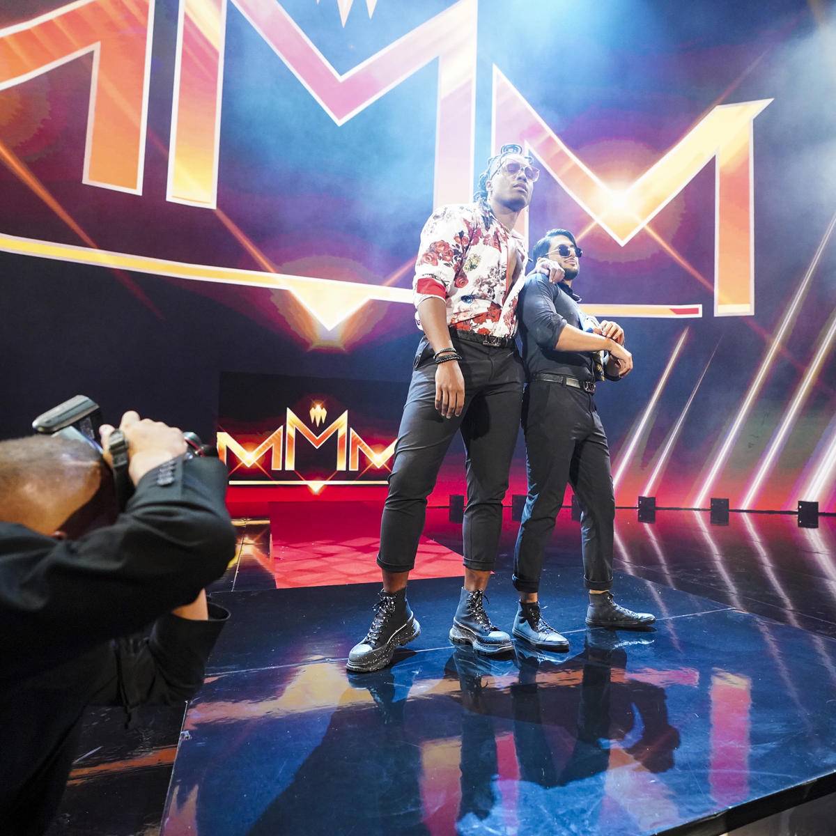 Nach wochenlanger Ankündigung offenbart WWE bei Friday Night SmackDown die Maximum Male Models. Madcap Moss löst das letzte Ticket für Money in the Bank.