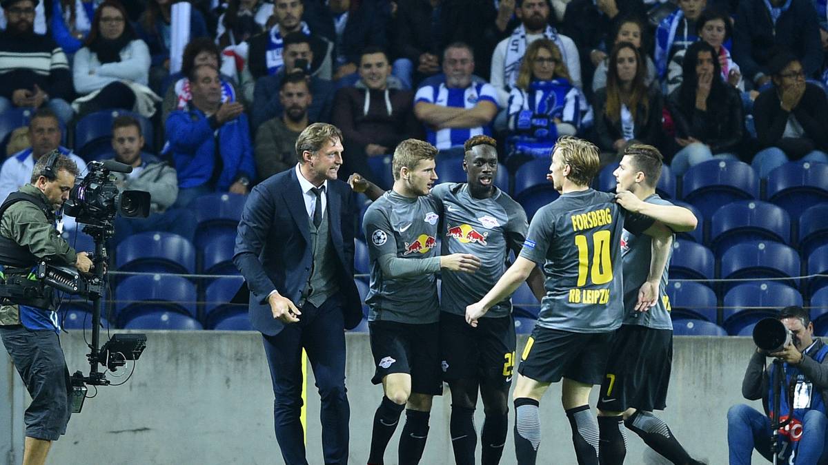 TIMO WERNER: Was für ein Auftakt in Halbzeit zwei! Besorgt den zwischenzeitlichen Ausgleich mit einem sehenswerten Schlenzer. Seine Schnelligkeit tut dem Leipziger Spiel gut, sorgt für viel Betrieb. Letztlich aber kann er die Pleite allein nicht abwenden. SPORT1-Note: 2,0