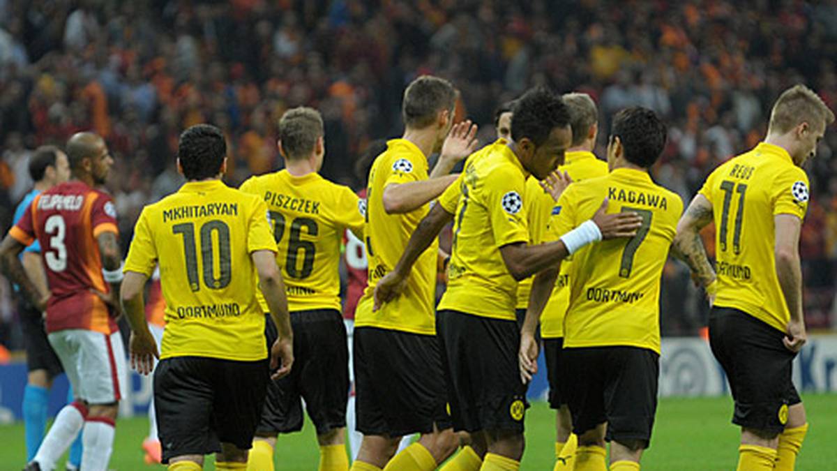 Und so gelingt dem eingewechselten Adrian Ramos kurz vor Schluss sogar noch der Treffer zum 4:0-Endstand. Das Team von Trainer Jürgen Klopp feiert den dritten Sieg im dritten Spiel - und hält Kurs in Richtung Achtelfinale