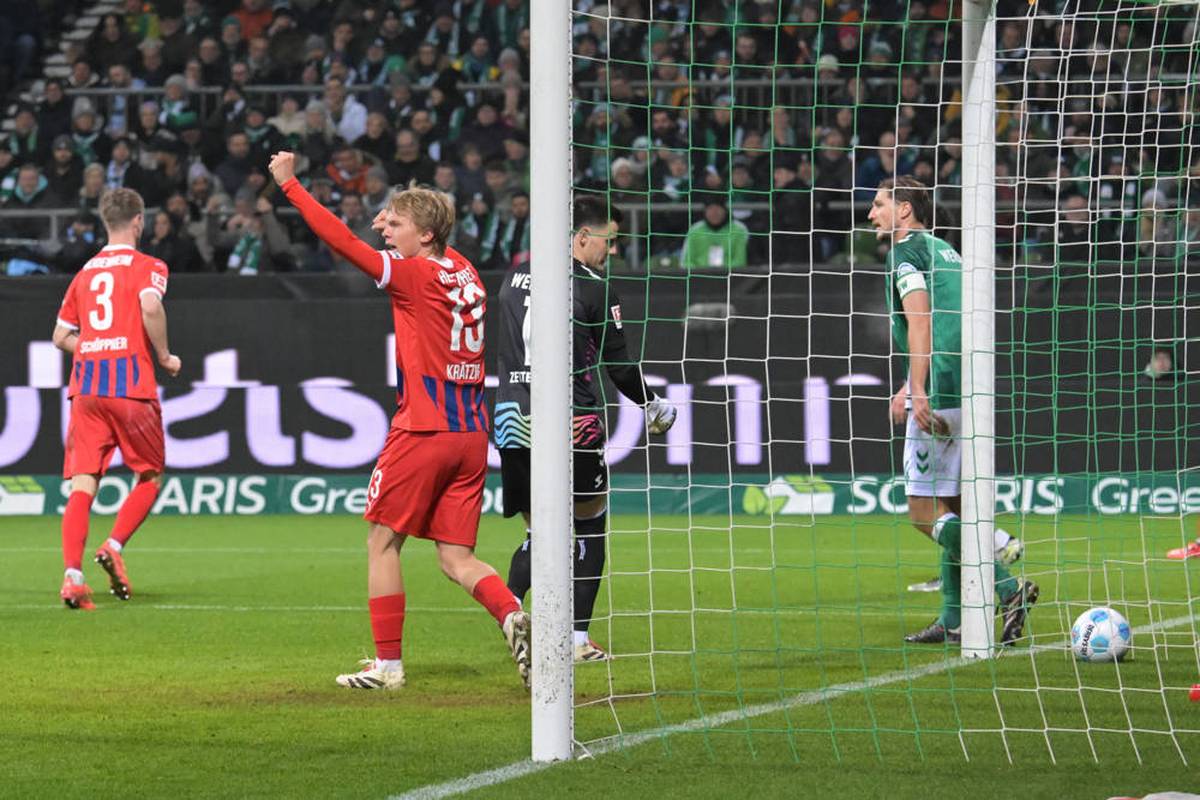 Werder Bremen legt gegen Heidenheim gleich dreimal vor - aber der Aufsteiger lässt sich nicht abschütteln. Eine äußerst umstrittene Szene sorgt für den Schlusspunkt eines spektakulären Duells.