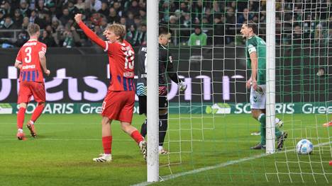 Werder Bremen legt gegen Heidenheim gleich dreimal vor - aber der Aufsteiger lässt sich nicht abschütteln. Eine äußerst umstrittene Szene sorgt für den Schlusspunkt eines spektakulären Duells.