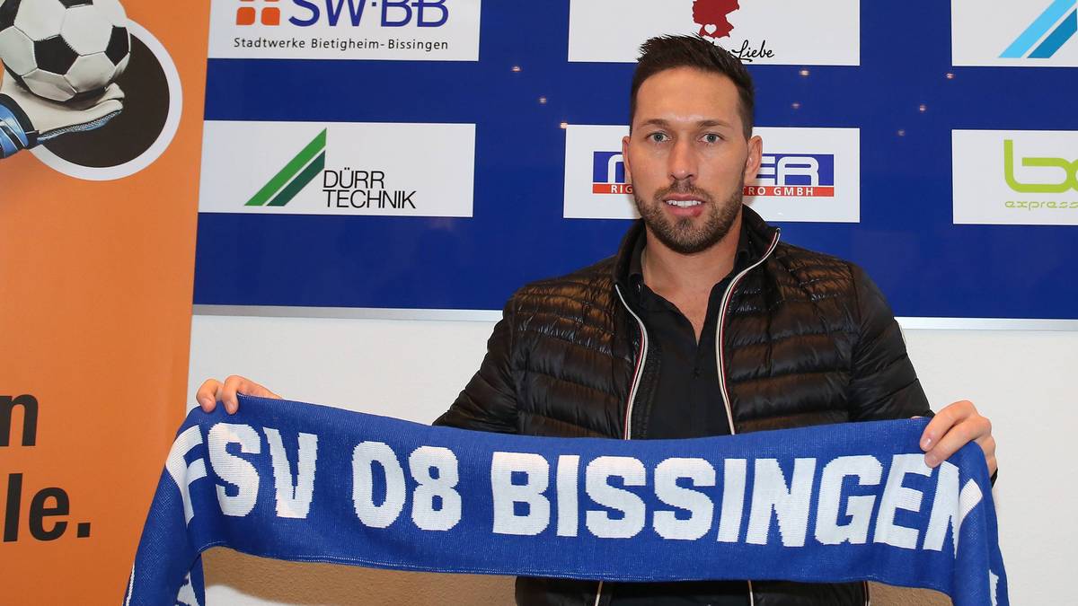 Einst überflügelte er mit Aufsteiger Hoffenheim den FC Bayern - zumindest eine Halbserie lang -, nun ist er in der fünften Liga gelandet. Tobias Weis heuert beim FSV 08 Bissingen in der Oberliga Baden-Württemberg an, will dem Klub zum Aufstieg in die Regionalliga verhelfen