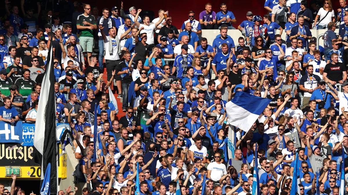 Fans geben viel Geld für Eintrittskarten aus. Doch wie viel kostet ein einzelnes Torerlebnis in den Stadien der Bundesliga? Die Statistikseite "chucknorisk.com" hat die Kosten eines Bundesligators der Hinrunde an den einzelnen Spielstätten ermittelt