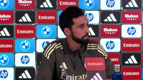 Nach dem verlorenen Finale der spanischen Supercopa gehen Xabi Alonso und Real Madrid getrennte Wege. Nach seiner Bekanntgabe äußert sich Nachfolger Álvaro Arbeloa zu seiner Beziehung zum ehemaligen Leverkusen-Trainer.