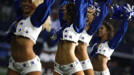 Die Cheerleader der Dallas Cowboys sorgen im AT&T Stadium für die richtige Stimmung