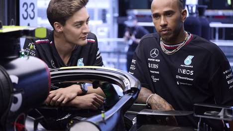 Gerieten in Katar aneinander: Die beiden Mercedes-Piloten George Russell und Lewis Hamilton