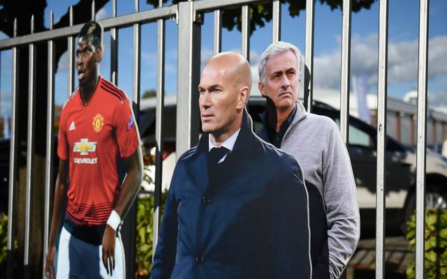 Manchester United Mit Trainer Angebot An Zinedine Zidane