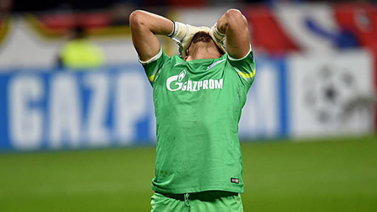 In der 63. Minute muss Keeper Yury Lodygin nach einem Kopfball des eingewechselten Kyriakos Papadopoulos erneut hinter sich greifen. Der Vorbereiter heißt wieder Calhanoglu