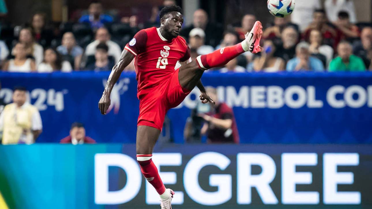 Spieler Alphonso Davies nächste Saison noch beim FC Bayern?