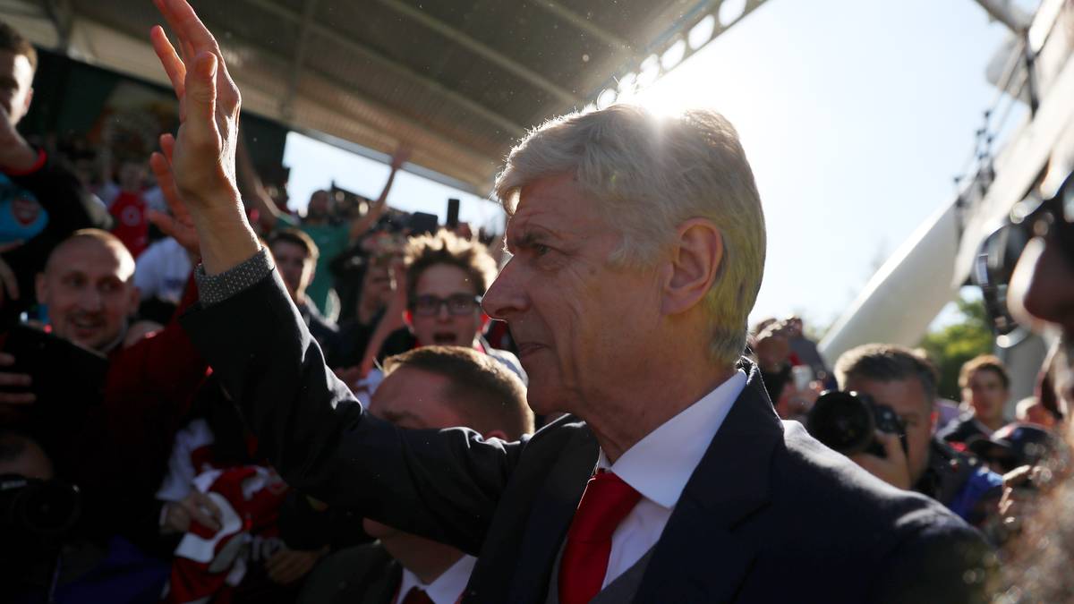 8. FC ARSENAL (mit Ex-Coach Arsene Wenger): 1,083 Milliarden Euro, 2017: 941 Millionen Euro 