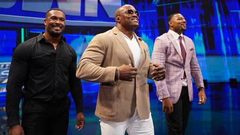 Bobby Lashley (M.) und die Street Profits bilden bei WWE nun eine Einheit