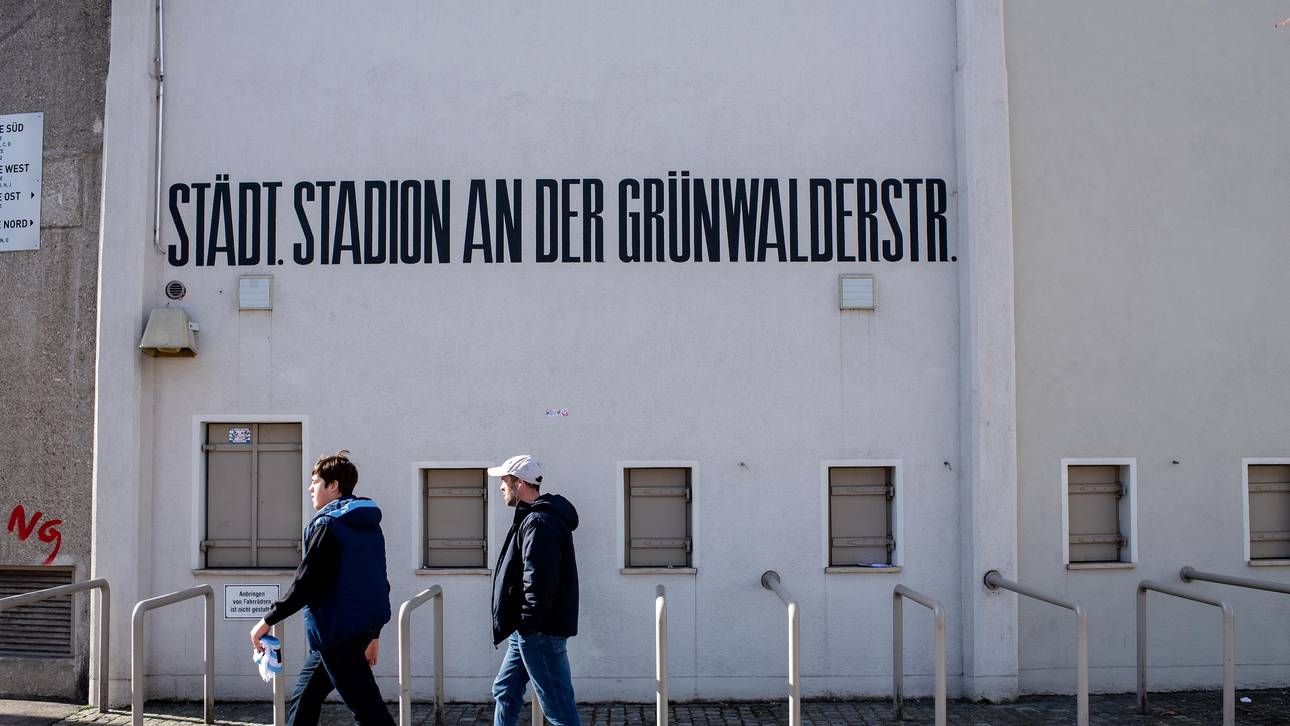 TSV 1860 Muenchen v F.C. Hansa Rostock - 3. Liga