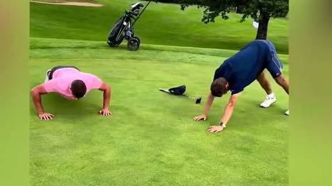 Das Team Müller/Dreßen verliert gegen das Duo Neureuther/DJ Bobo beim Golf. Als Strafe müssen die Verlierer Liegestützen machen, Thomas Müller bekommt dabei am Ende etwas Probleme.