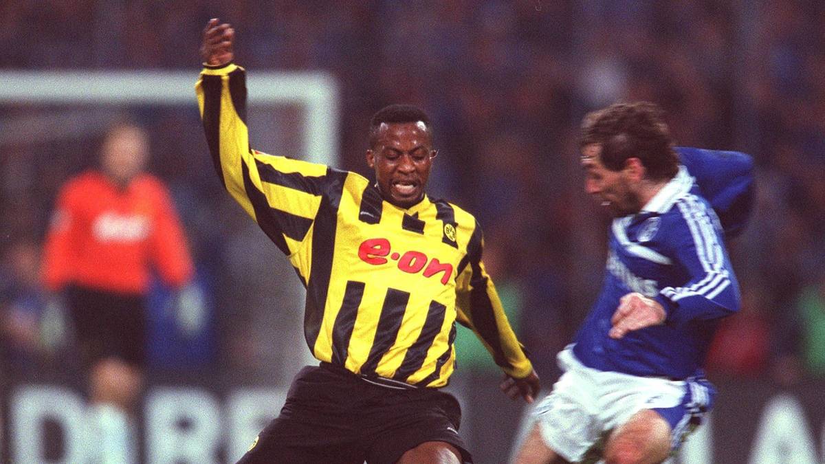 Platz 6: Ibrahim Tanko (38) - Tor für den BVB gegen Uerdingen 05 am 1. April 1995; 17 Jahre, 8 Monate, 7 Tage