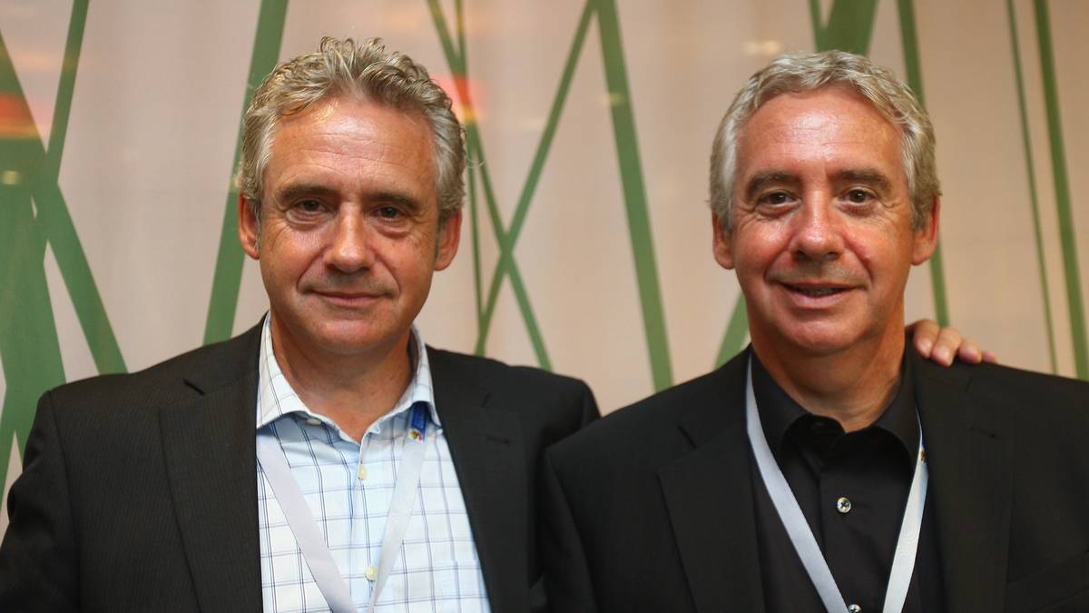 ERWIN und HELMUT KREMERS: Mit Werder Bremen, den Kickers Offenbach und dem FC Schalke ließen die Gebrüder Kremers Anhänger von gleich drei Vereinen jubeln. Erwin (r.) erzielte 61 Tore, Helmut (l.) 51