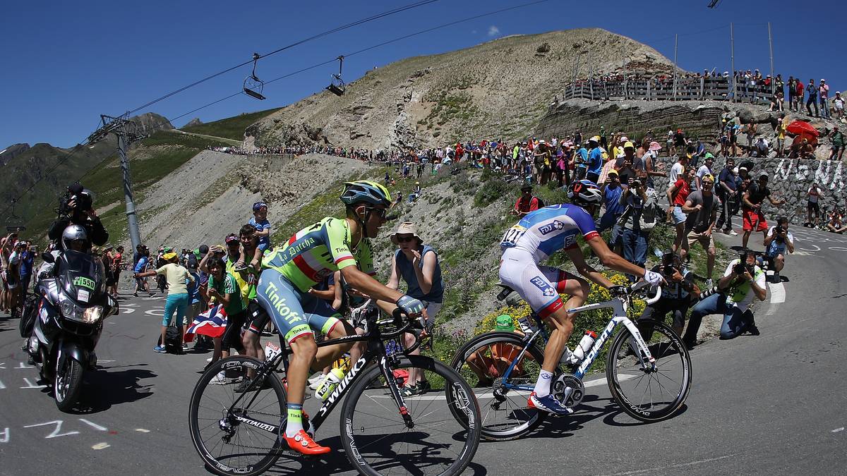 Insgesamt ist der Aufstieg lange und beschwerliche 19 Kilometer lang, vom Startpunkt Luz-Saint-Sauveur aus sind 1410 Höhenmeter bis zum Gipfel auf 2115 Meter zu erklimmen
