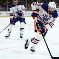 Der NHL-Star muss sich mit Edmonton kurz vor Ende der Verlängerung geschlagen geben.