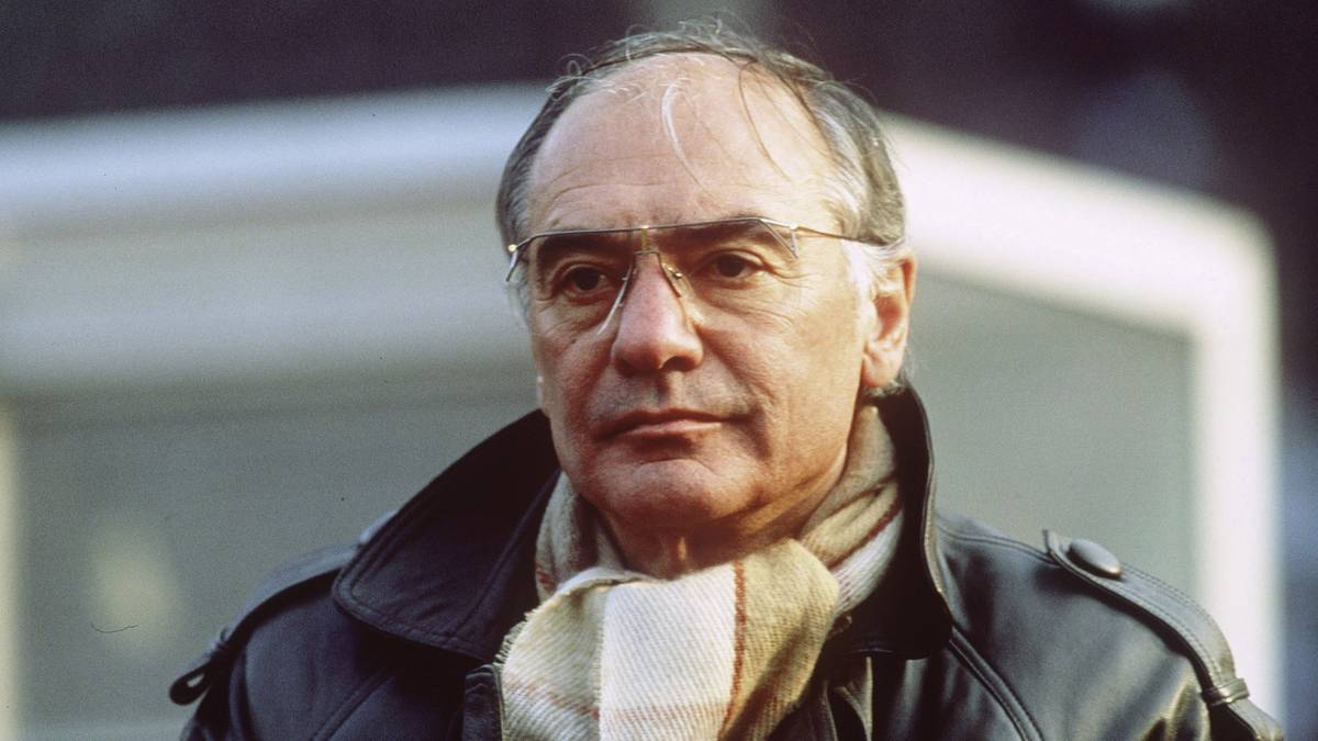 Auch vier Trainer, unter anderem Pal Csernai (Bild) und Peter Neururer konnten das Ruder nicht mehr rumreißen und die Berliner Hertha vom letzten Platz nach oben führen