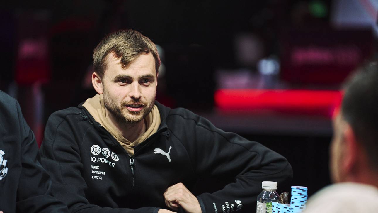 Kabrhel knackt zweimal Könige in einem €276.000 Pott