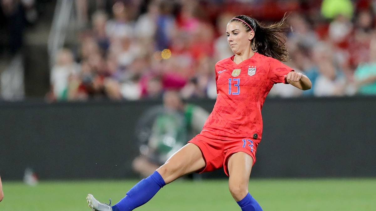 Auch wenn Sasic die USA-Ladies nicht mit weitem Abstand vorne sieht, führt auch für sie dennoch kein Weg an Morgan und Co. vorbei: "Sie haben sehr viele erfahrene Spielerinnen dabei, die auch den letzten WM-Titel gewonnen haben, bringen eine bestimmte Mentalität und einen Spirit mit. Als Titelverteidigerinnen zählen sie sowieso zu den Topfavoritinnen"