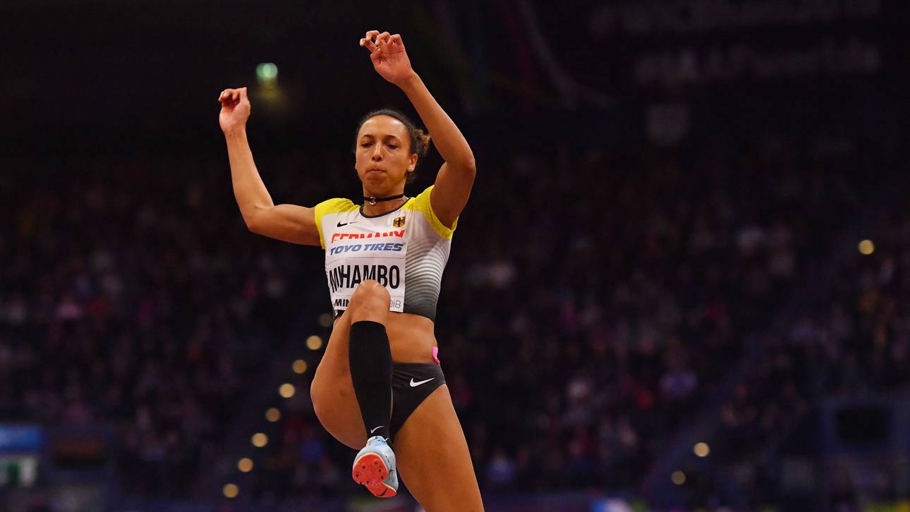 Mihambo und Roleder locker weiter