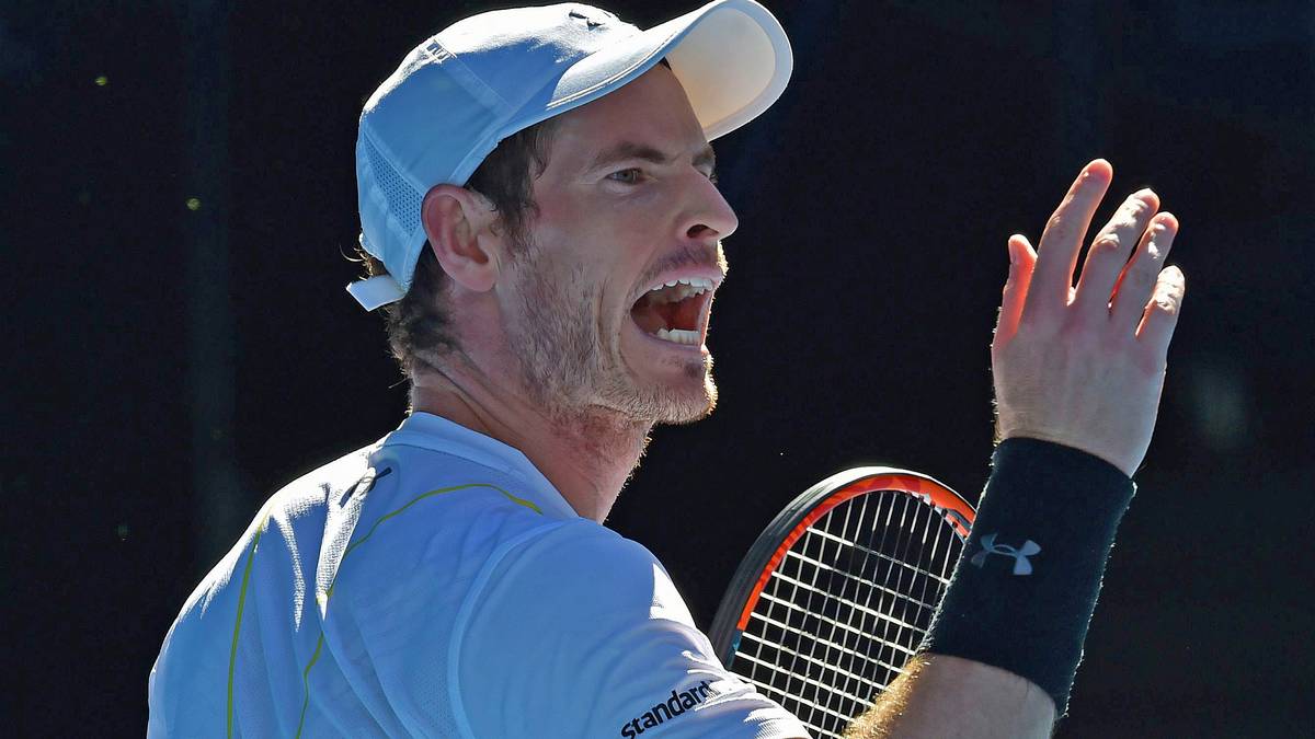 Der Brite lässt sich vor 15.000 Zuschauern vom Rückhand-Slice des Außenseiters entnerven...