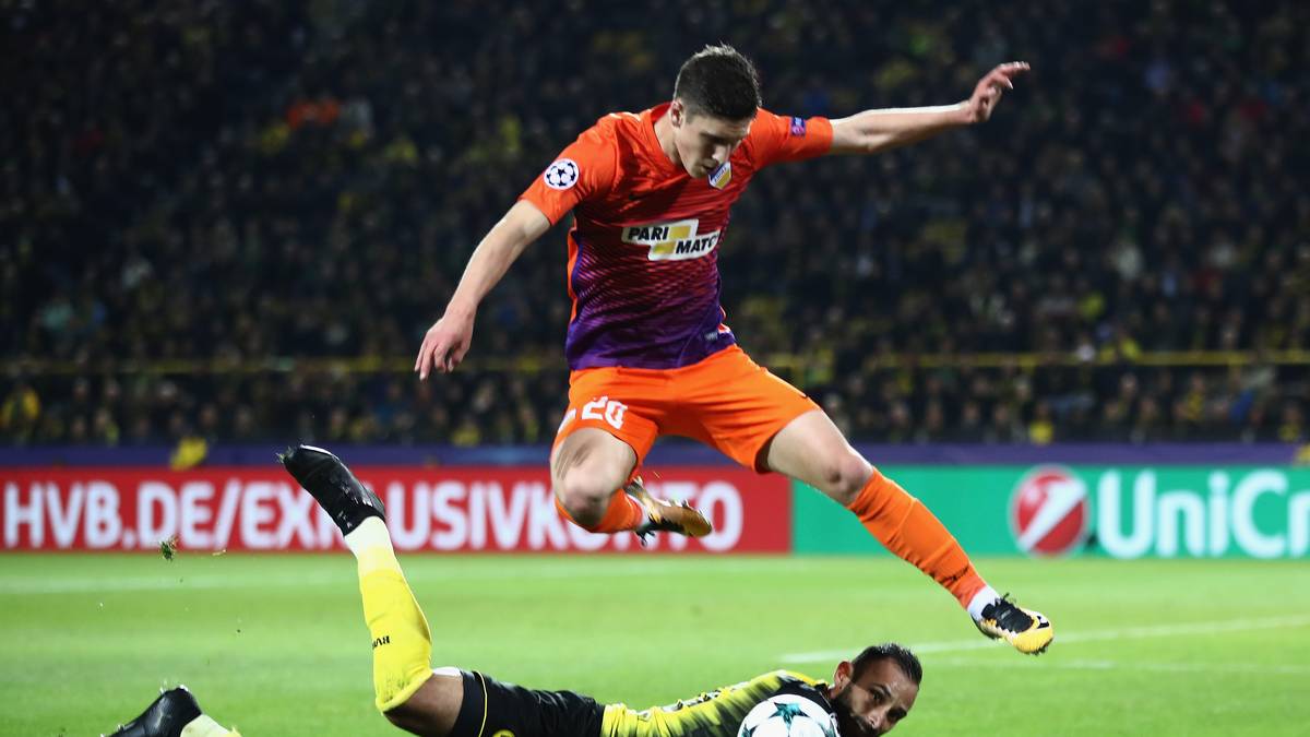 ROLAND SALLAI (HUN, 20 - Apoel Nikosia): Mit seinem zypriotischen Verein trotzte er Borussia Dortmund in der Gruppenphase der diesjährigen Champions League zwei Unentschieden ab. Auch dank starker Leistungen in diesen Spielen steht der Jungnationalspieler mittlerweile bei vielen Vereinen auf dem Zettel