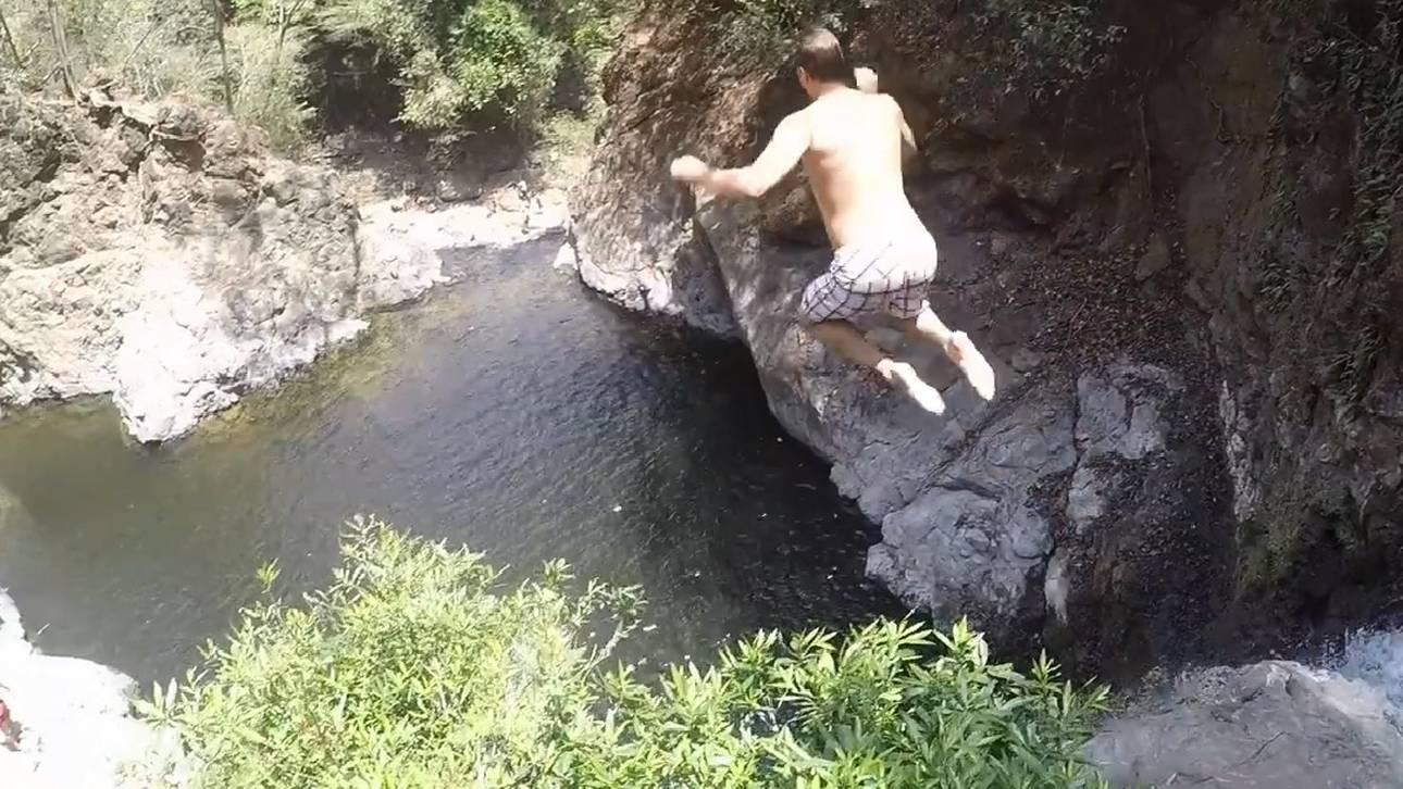 Brady wagt riskanten Klippensprung