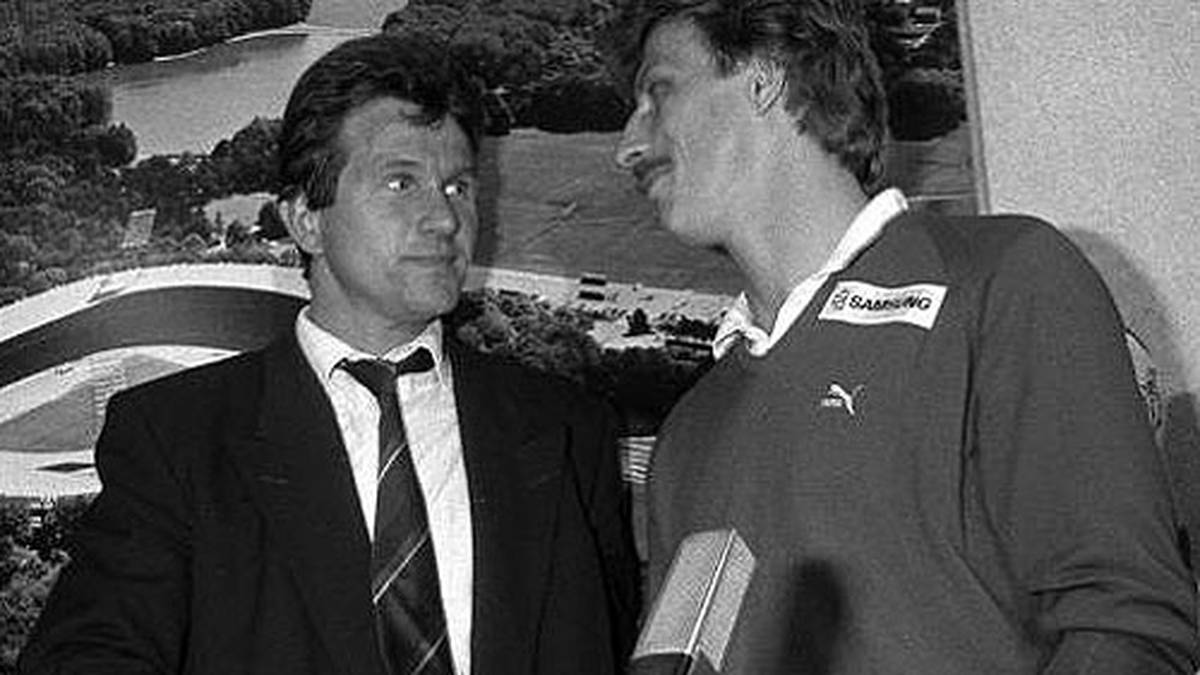 Mit Daum und dem damaligen Bayern-Coach Jupp Heynckes geht es nicht immer so friedlich zu. Daums Spott "Die Wetterkarte ist interessanter als ein Gespräch mit Heynckes" haut ihm Uli Hoeneß im legendären Sportstudio-Showdown 1989 um die Ohren