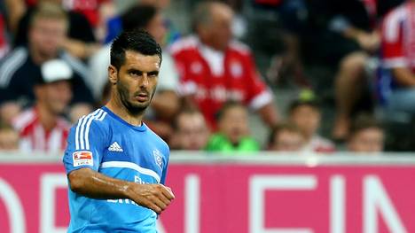 Emir Spahic wurde in der vergangenen Saison nach einem Kopfstoß gegen einen Ordner bei Bayer Leverkusen entlassen