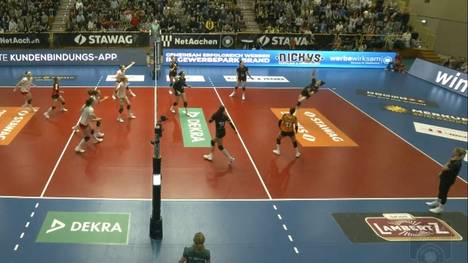 Der Dresdner SC bleibt nach einer hart umkämpften Partie Spitzenreiter der Volleyball-Bundesliga der Frauen. Der aufopferungsvolle Kampf der Ladies in Black Aachen bleibt unbelohnt.