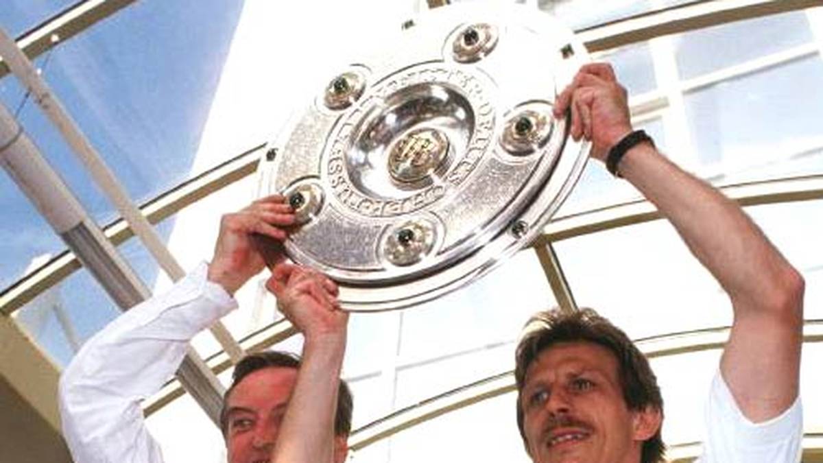 Mit den Schwaben feiert er seinen bis heute größten Erfolg in der Bundesliga: 1992 führt er den VfB zum Meistertitel